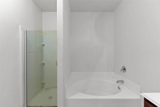 Building Photo - 5015 Alder Bend Ln