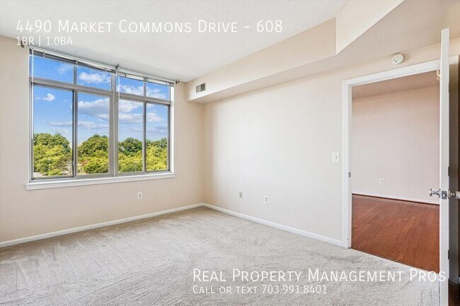 Building Photo - 4490 Market Commons Dr