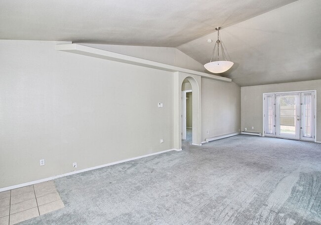 Building Photo - 850 Henry Cir