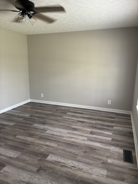 Building Photo - 641 Artic Ave