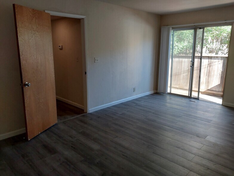 Building Photo - 436 Vasquez Ct