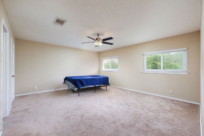 Building Photo - Spacious 3-Bedroom Home with Game Room and...