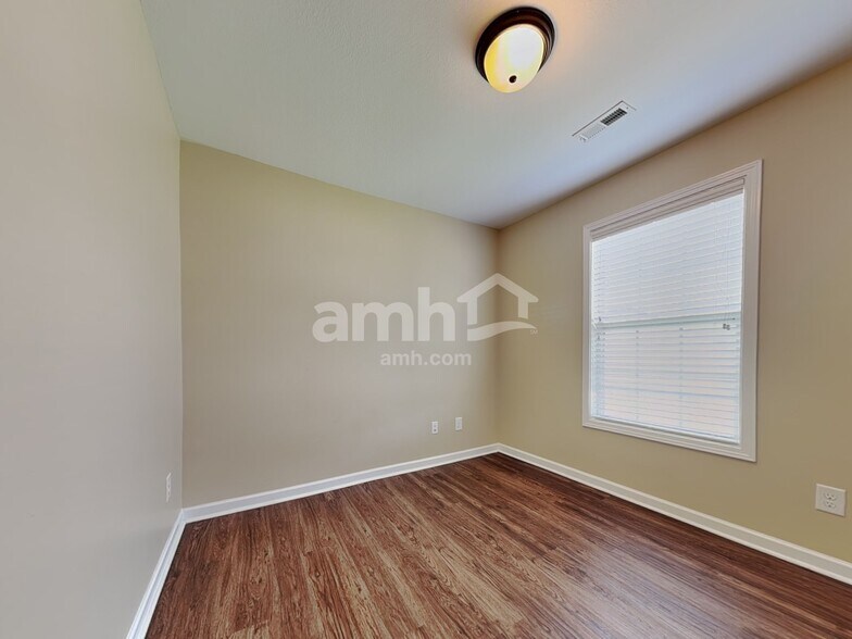 Building Photo - 7904 Mill Park Ln