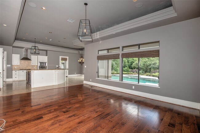 Building Photo - 611 Park Ln