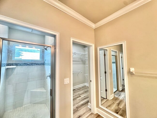 Building Photo - Modern Comfort in Fletcher Oaks – 3BR/2BA Home with Natural Light & Serene Views