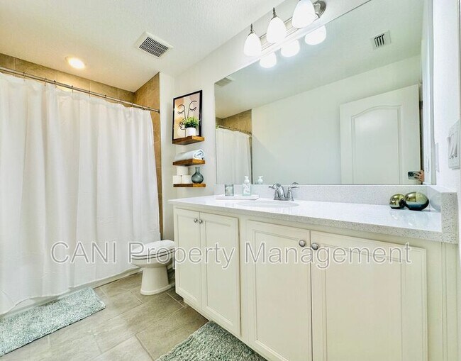 Building Photo - 745 Benoi Dr