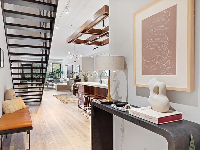 Building Photo - 130 Furman St