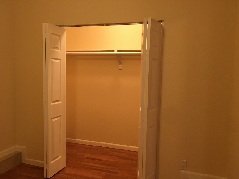 Building Photo - 16840 Bell Ave