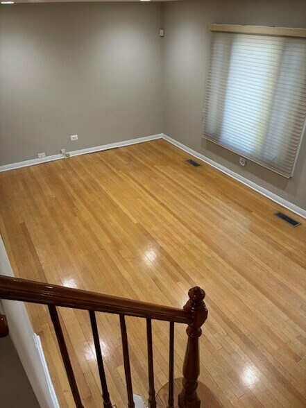 Living Room Hardwood Floors - 1708 W Belle Plaine Ave