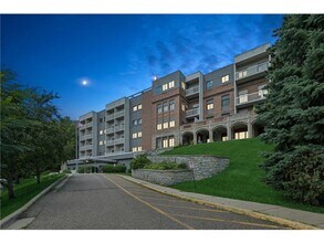 Building Photo - AVAILABLE NOW - Gorgeous 2 BR, 2 BA Condo,...