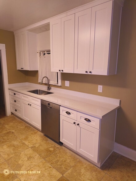 Building Photo - 2409 E Mabel St