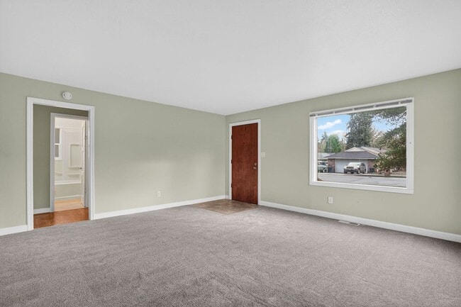 Building Photo - 4525 SW 180th Ave