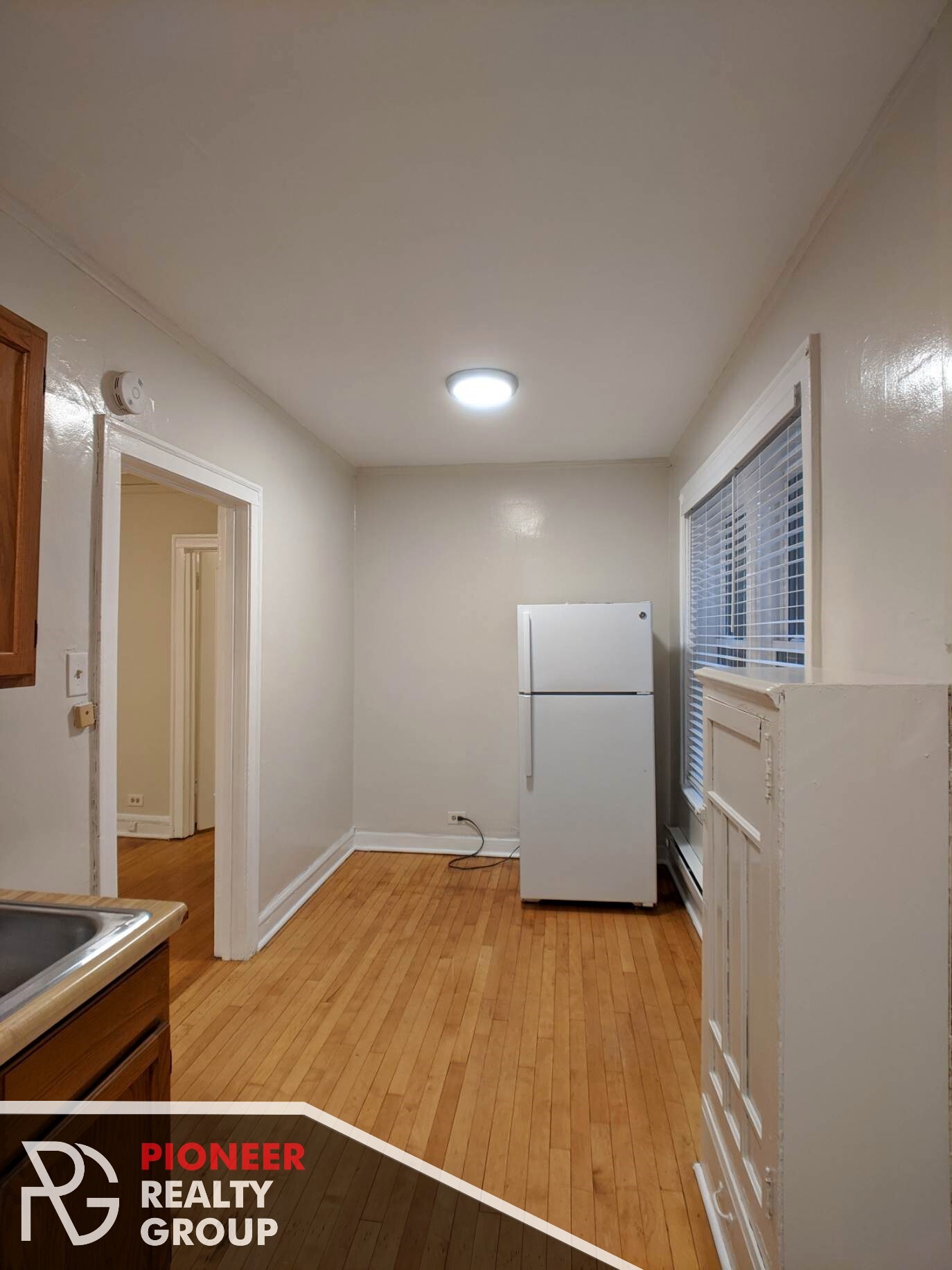 Building Photo - 4208 N Clark St