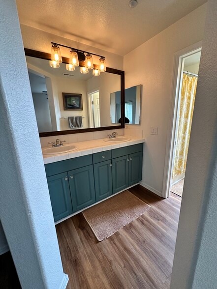 Building Photo - 732 Portside Pl