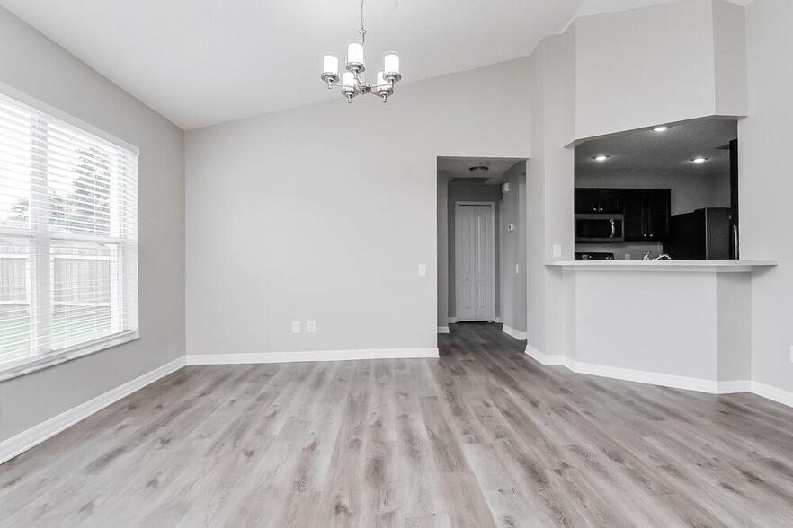 Building Photo - 12219 Dawn Vista Dr