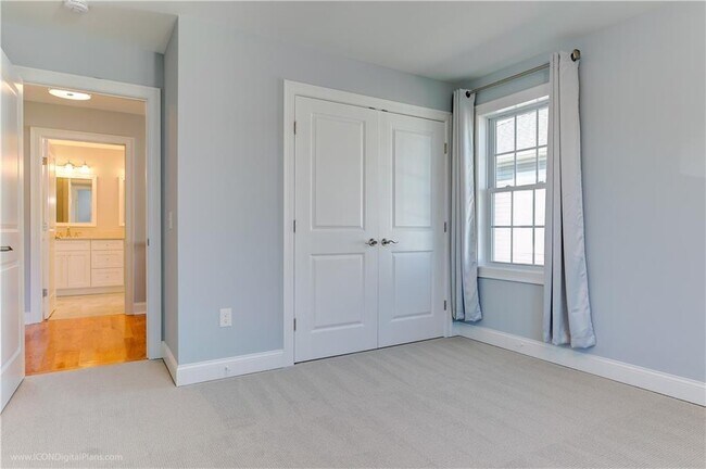 Building Photo - 314 Chases Ln