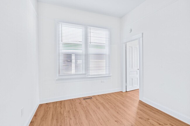 Building Photo - Downtown Napa 2 bdrm 1.5 Bath Home Availab...