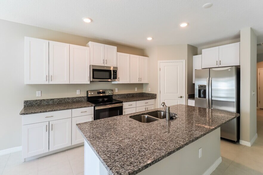 Building Photo - 7309 Spring Snowflake Ave