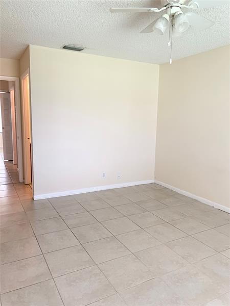 Building Photo - 6224 Country Fair Cir