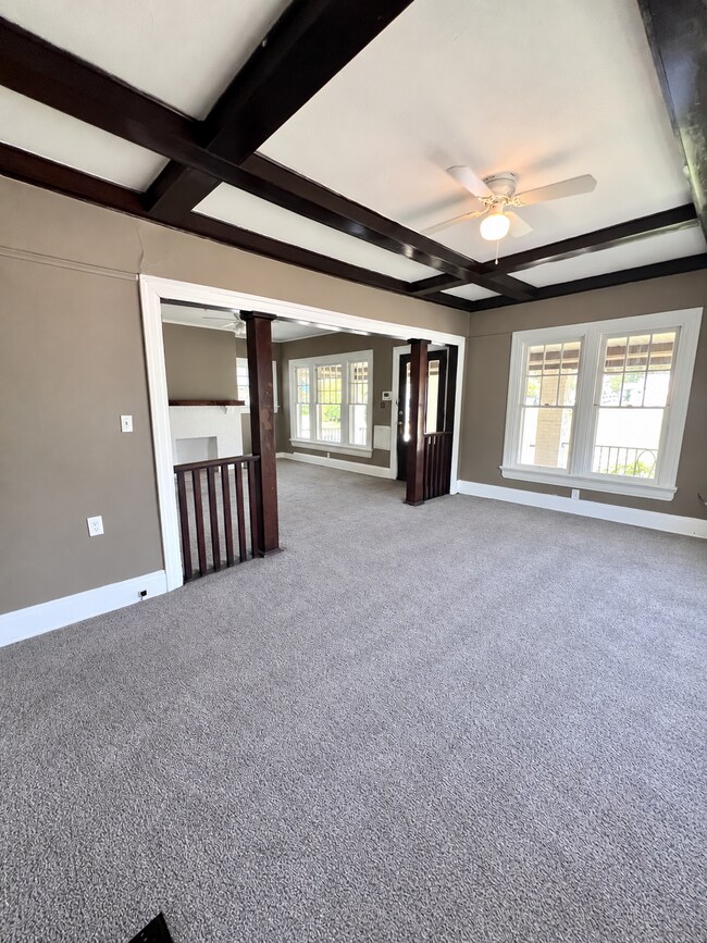 Building Photo - 1000 Kammer Ave