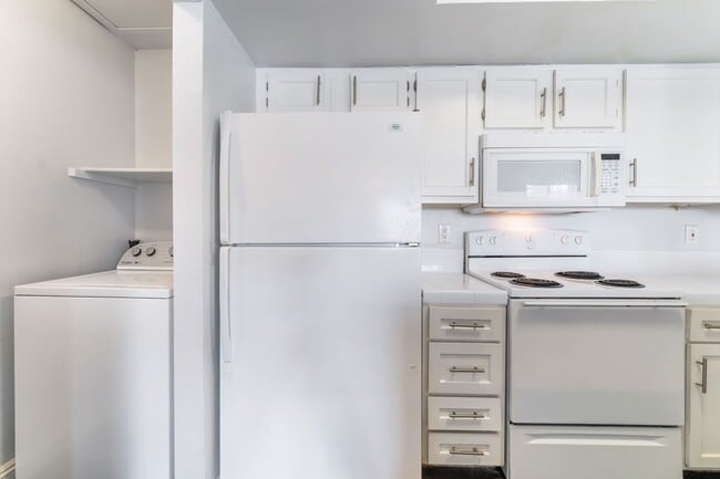 Building Photo - Beautiful fully upgraded 2bd/2ba condo in Boca Park available for immediate move-in!