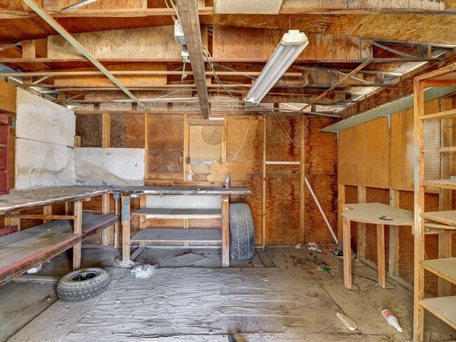 Building Photo - 2206 Ocean Side Ave