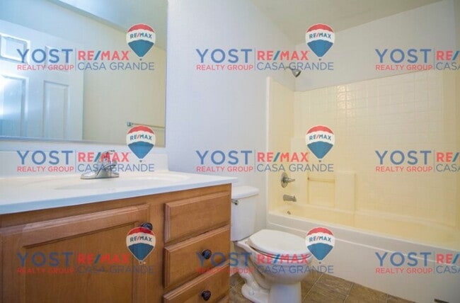 Building Photo - Charming home in SK Ranch!