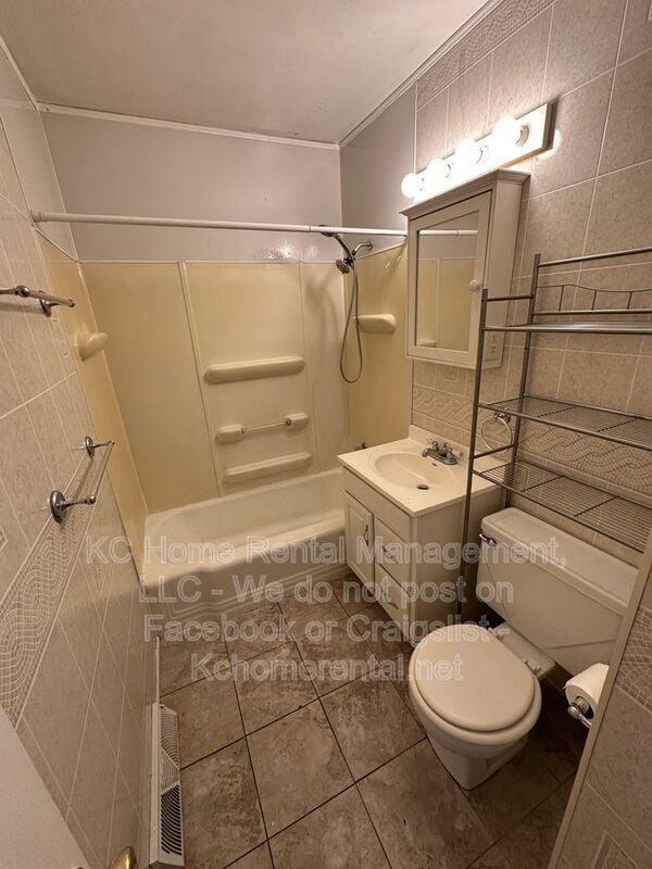 Building Photo - 7801 Ozark Rd