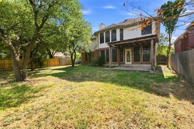 Building Photo - 15201 Calaveras Dr