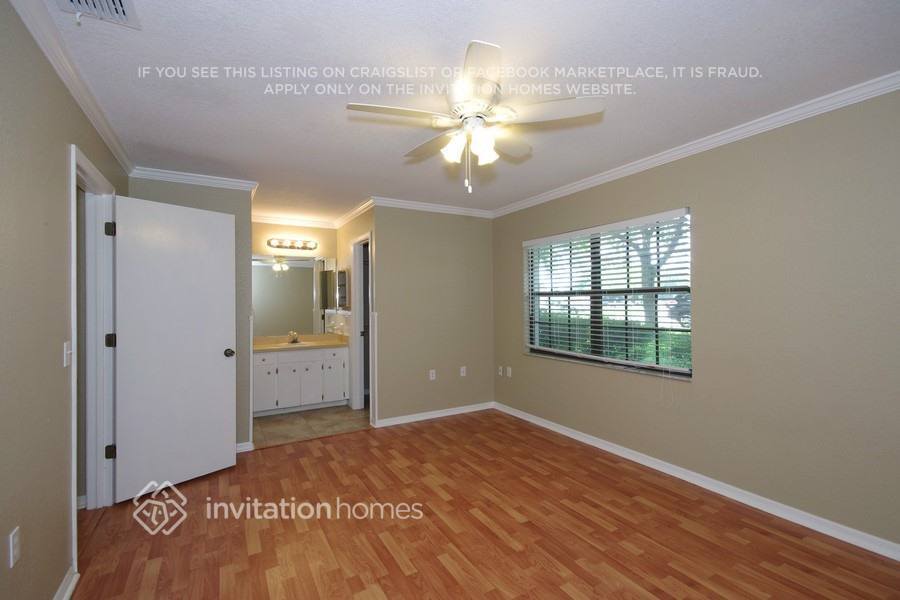 Building Photo - 1904 High Glen Ct N