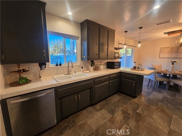 Building Photo - 607 Sixth St