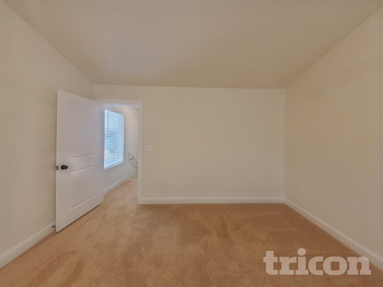 Building Photo - 7109 Jerimoth Dr