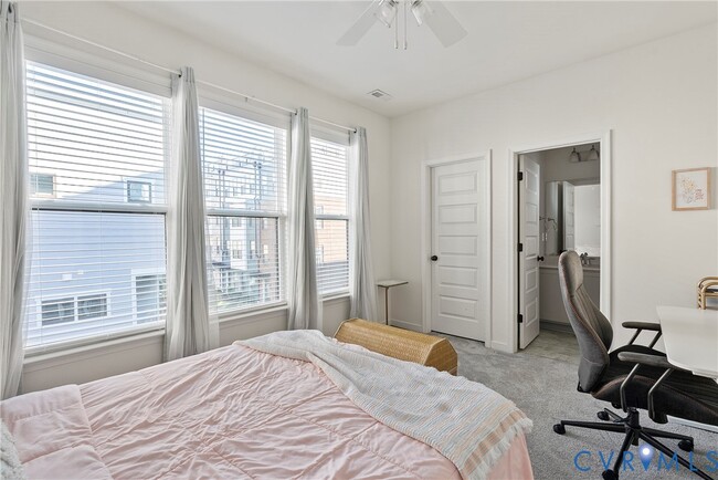 Building Photo - 5271 Old Main St