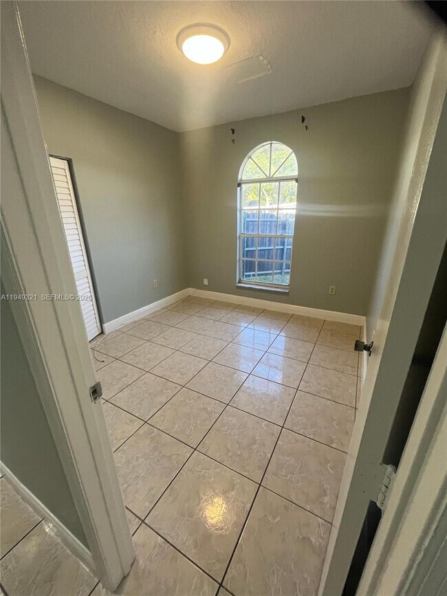 Building Photo - 603 NW 97th St