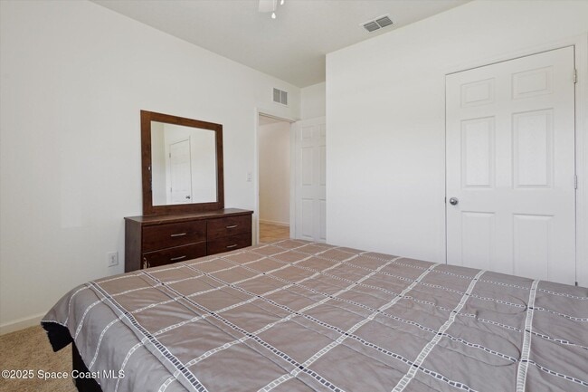 Building Photo - 560 Lumber Jack Pl