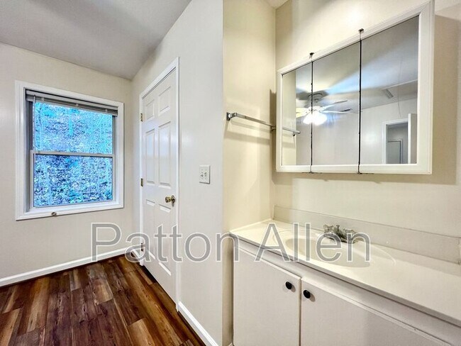 Building Photo - 109 Citadel Dr