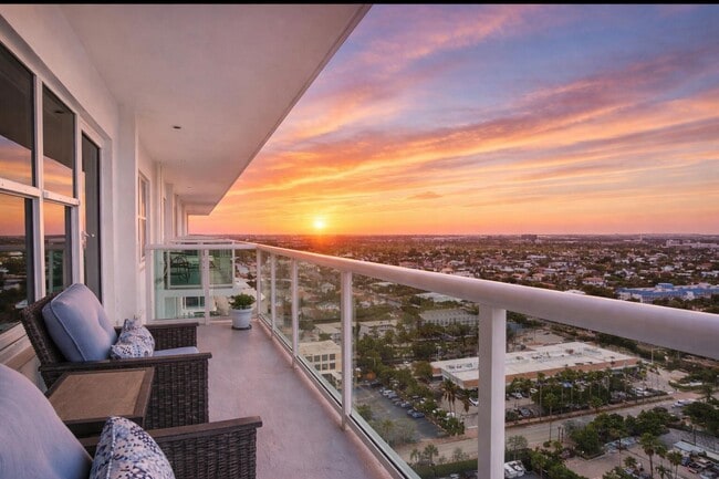 Building Photo - 3550 Galt Ocean Dr