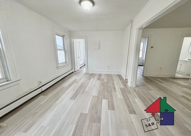 Building Photo - 94 Malletts Bay Ave