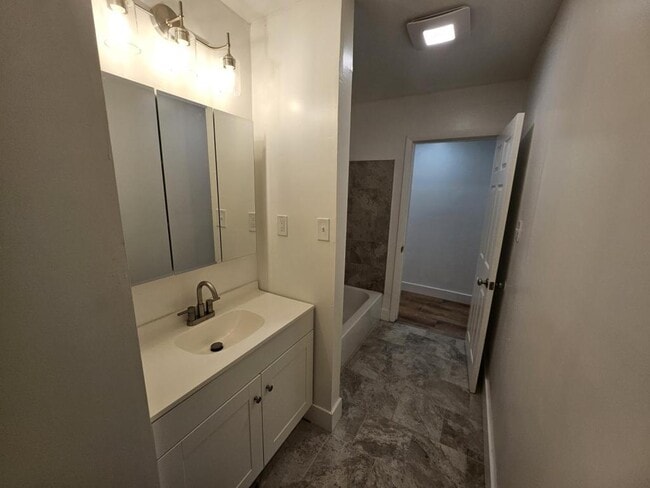 Building Photo - 75 5th Ave