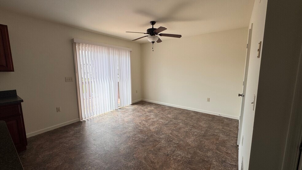 Building Photo - 250 Limestone Dr