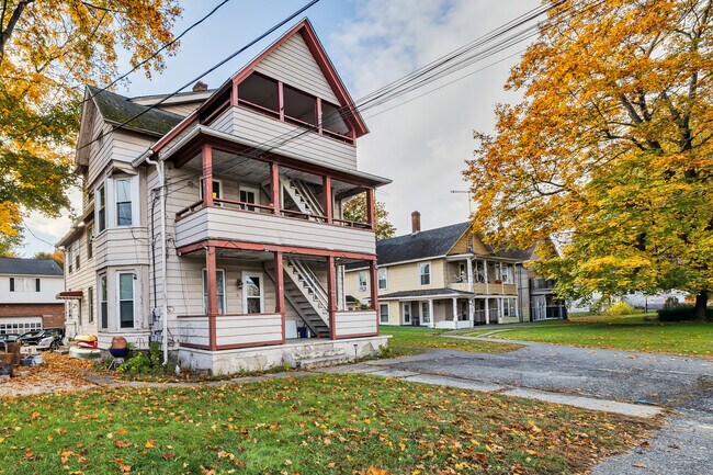 Building Photo - 31 Wolcott Ave