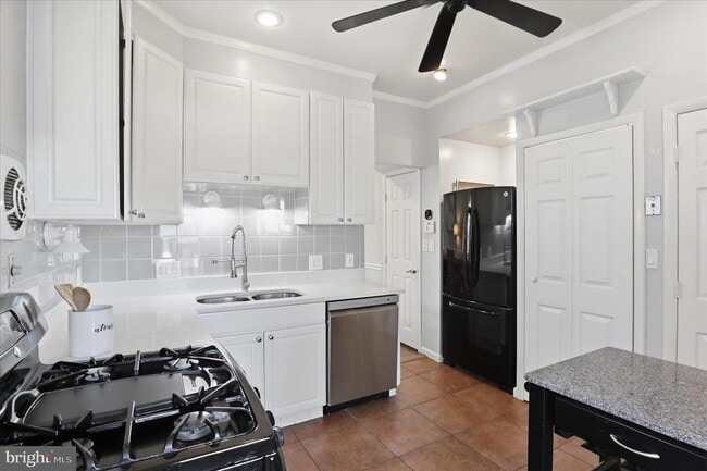 Building Photo - 5015 22nd St N