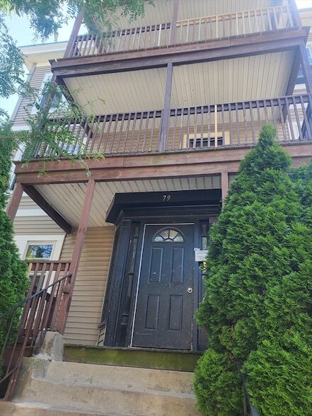 Building Photo - 79 Rosseter St