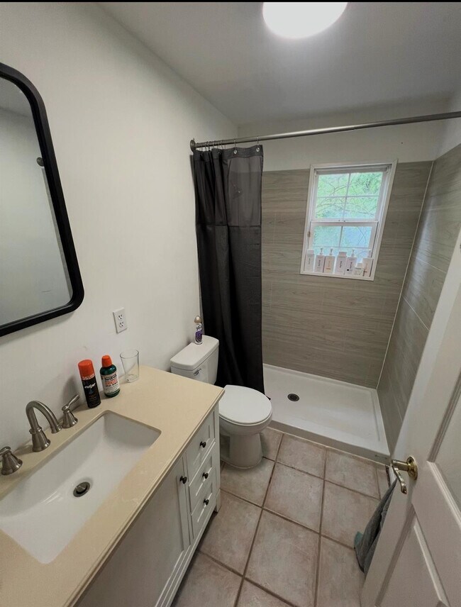 Building Photo - 2513 Colleen Dr