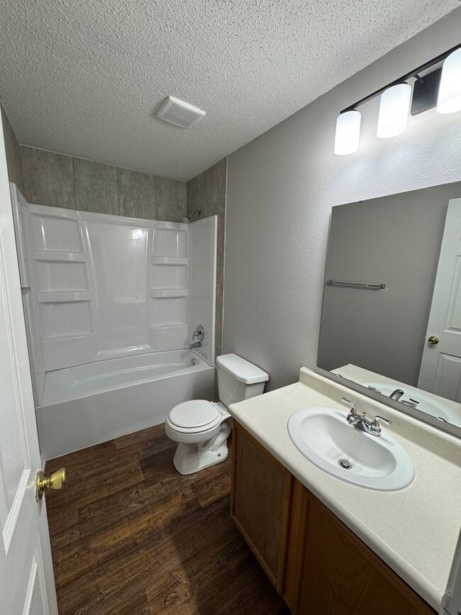 Building Photo - 644 Springtree Lane