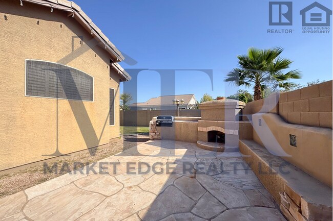 Building Photo - 3Bed/2.5Bath Home at Guadalupe/Crismon Rd! $399 MOVE-IN SPECIAL! Ready for Immediate Move-In!