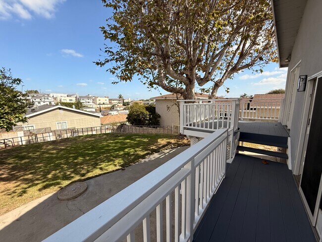 Back deck - 1919 Voorhees Ave