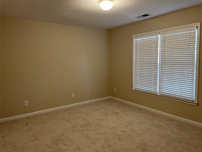 Building Photo - 2515 Longcourt Cir