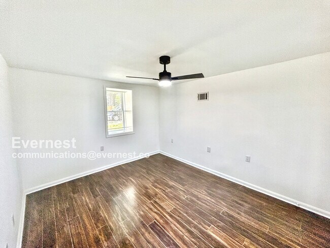 Building Photo - 1391 N Druid Hills Rd NE