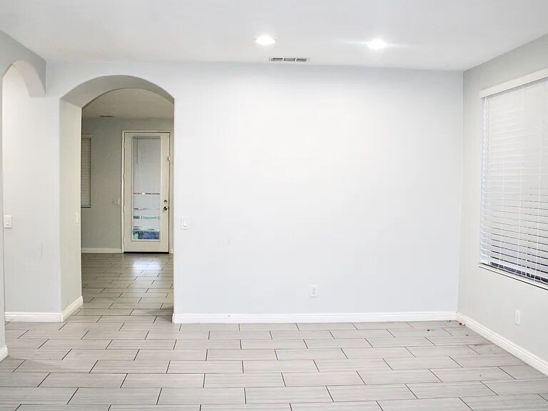 Building Photo - 29912 Cool Meadow Dr